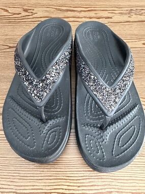 Crocs Glitter Flip Flops